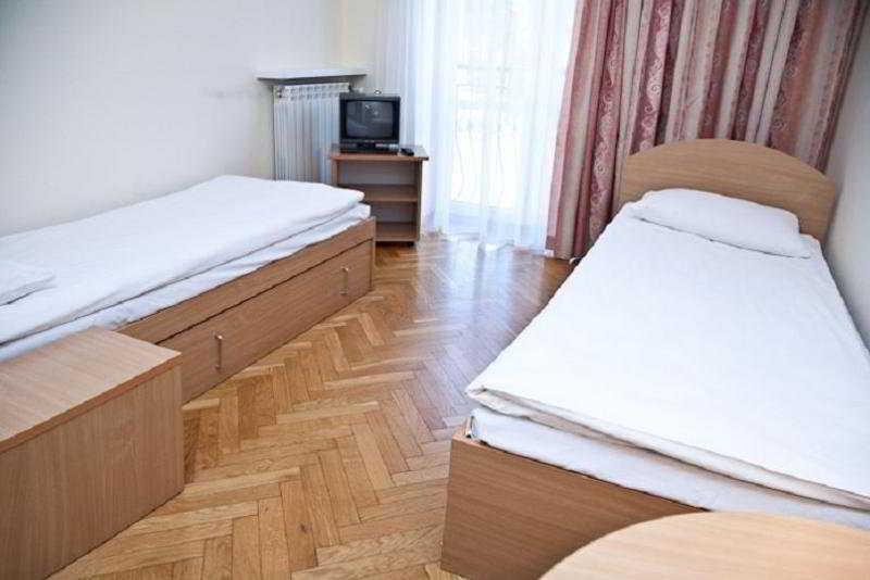 Perla Lesna Nadarzyn Bed & Breakfast Dış mekan fotoğraf
