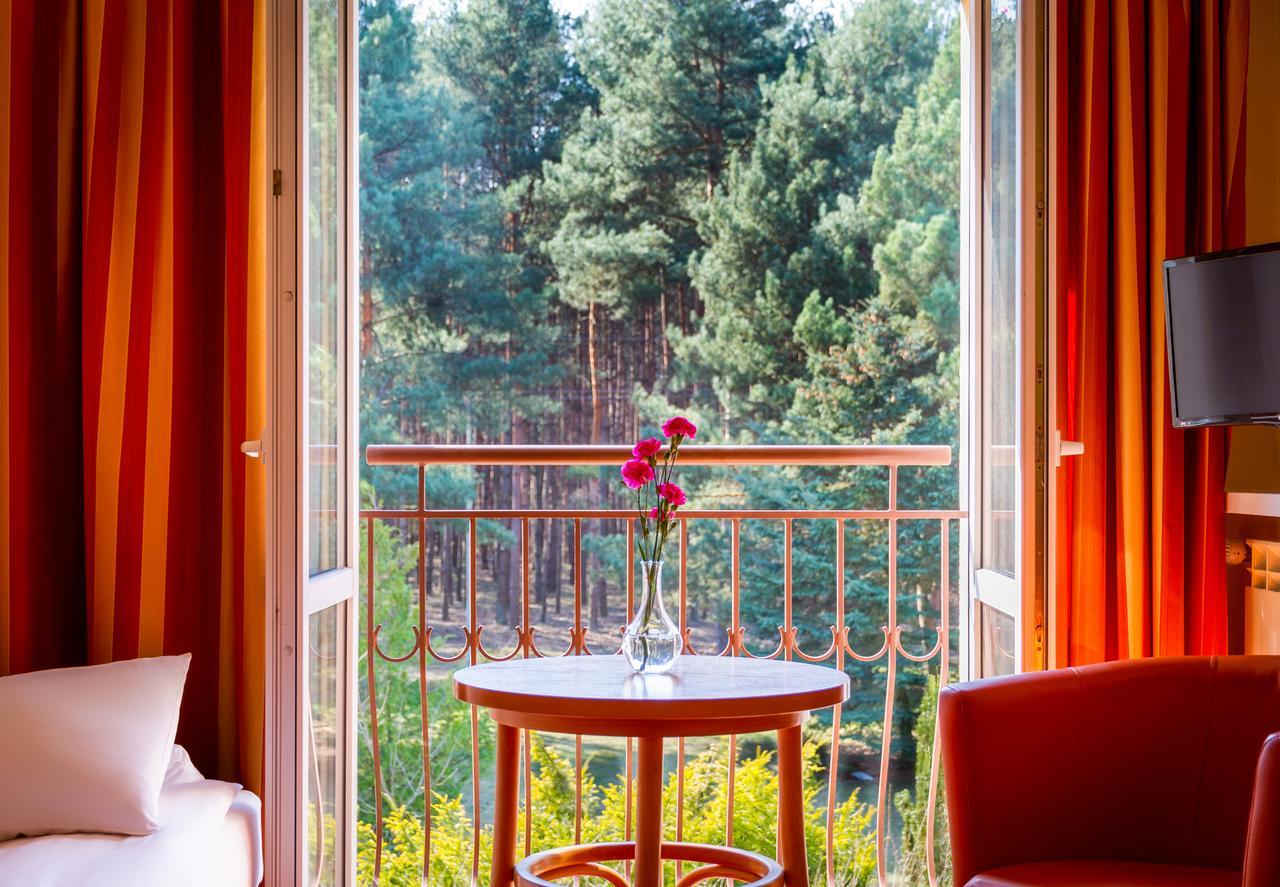 Perla Lesna Nadarzyn Bed & Breakfast Dış mekan fotoğraf